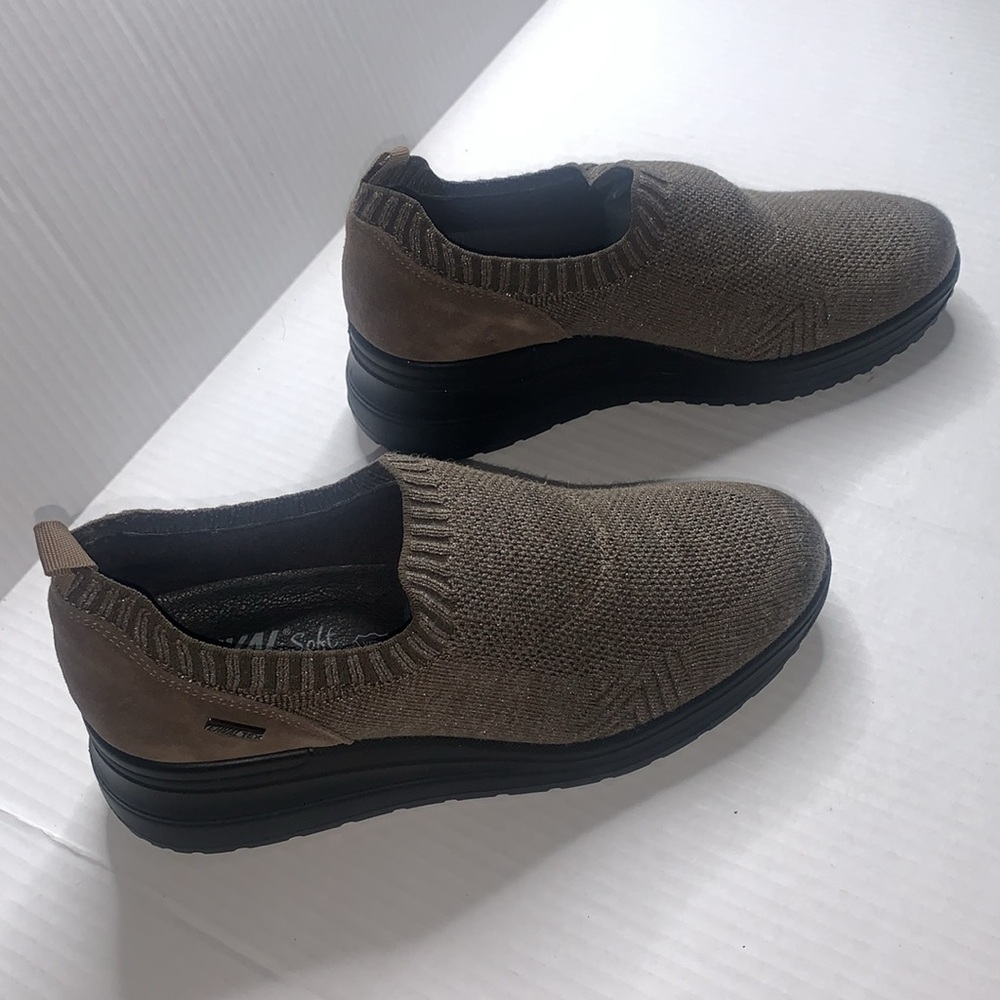 ENVAL SOFT Women's Comfort Slip-On Wedge. Taupe. Euro Size 39. (7.5-8 U.S.)‎ - Picture 5 of 13